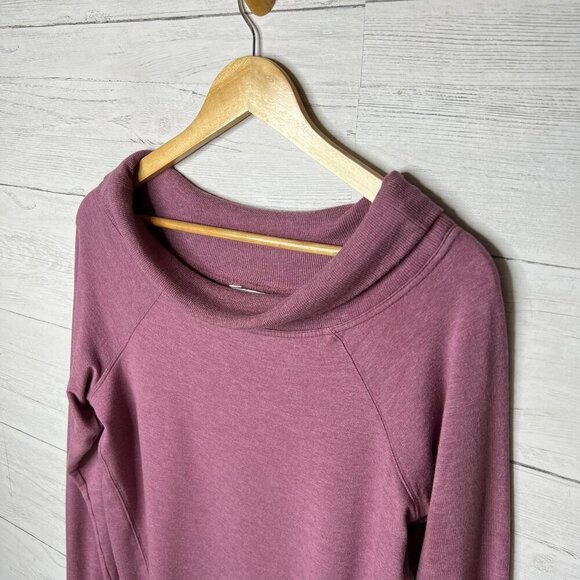 Athleta Top Womens Size SP Mauve Studio Barre Sweatshirt Thumb Holes Activewear - Picture 9 of 16